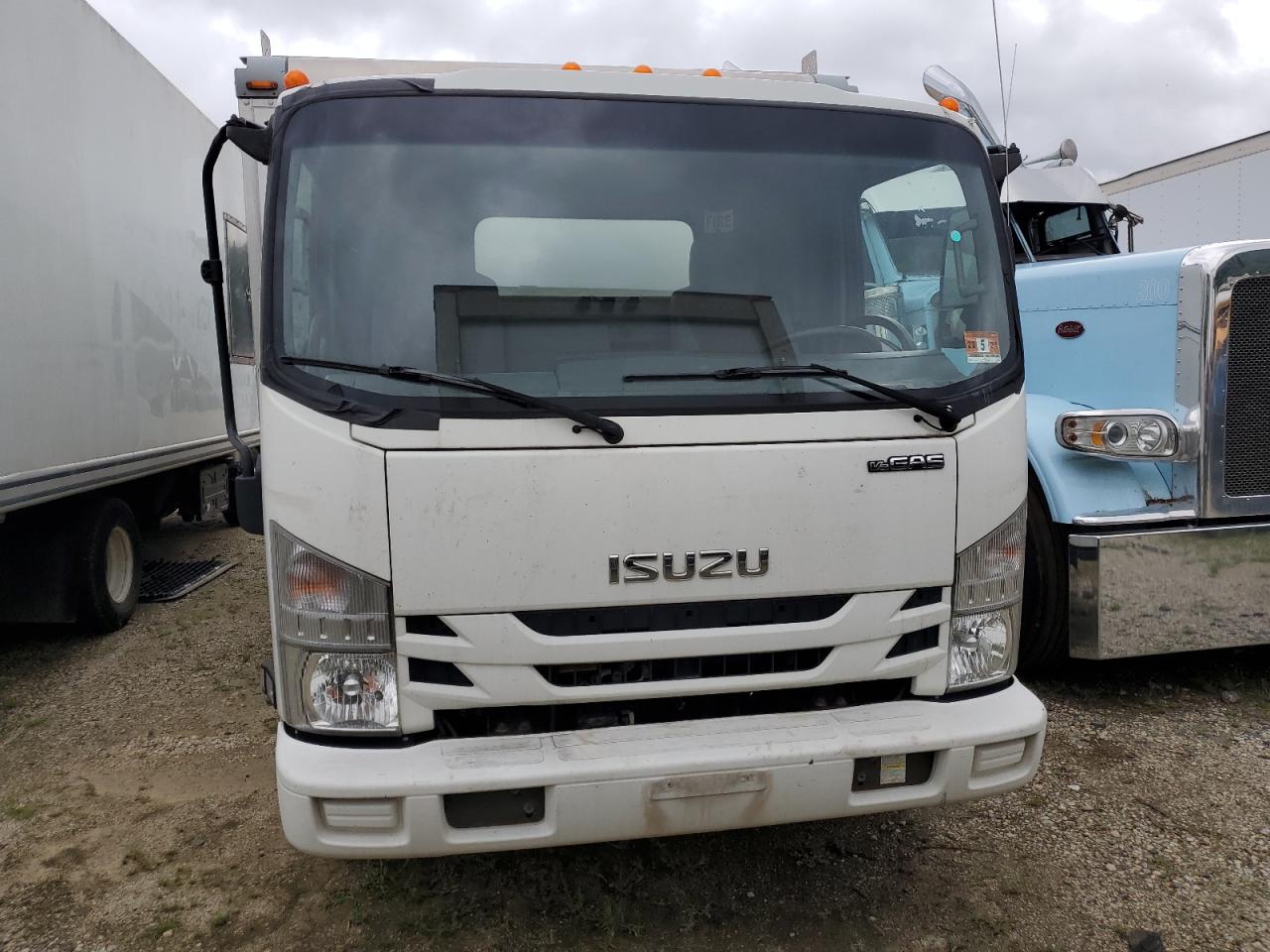 Lot #2758374233 2017 ISUZU NPR HD