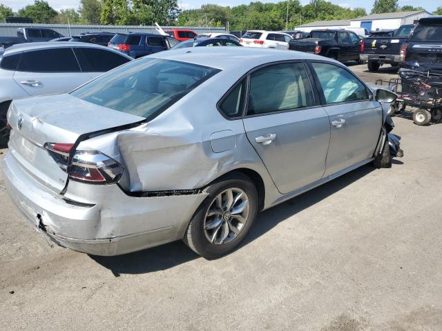 VIN 1VWAA7A34JC026827 2018 Volkswagen Passat, S no.3