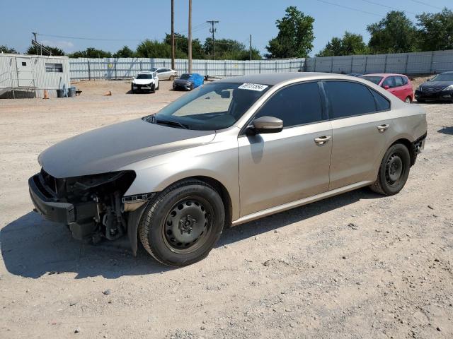 2015 VOLKSWAGEN PASSAT S - 1VWAT7A30FC042329
