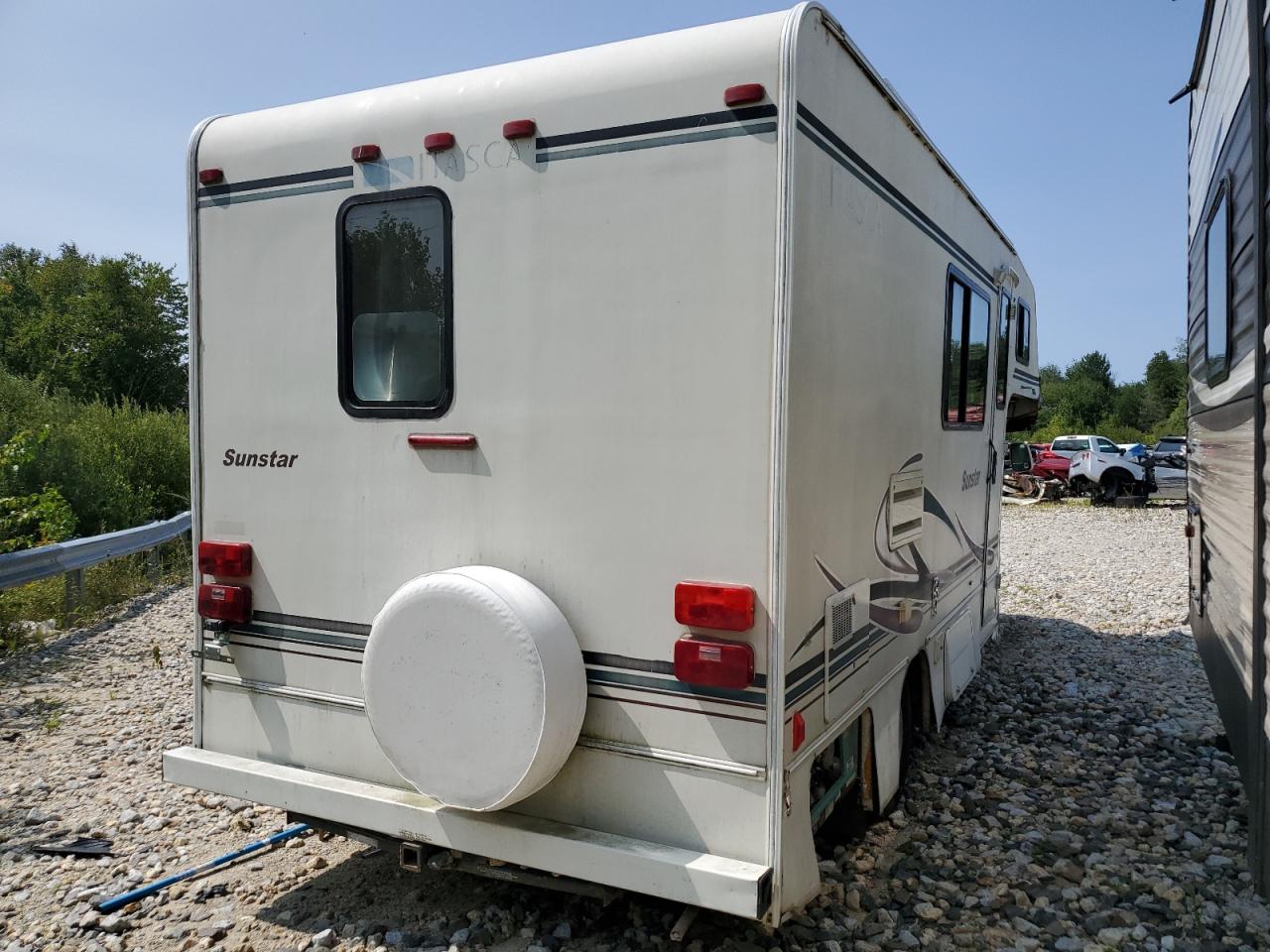 Lot #2888233268 2002 WINNEBAGO SUNSTAR