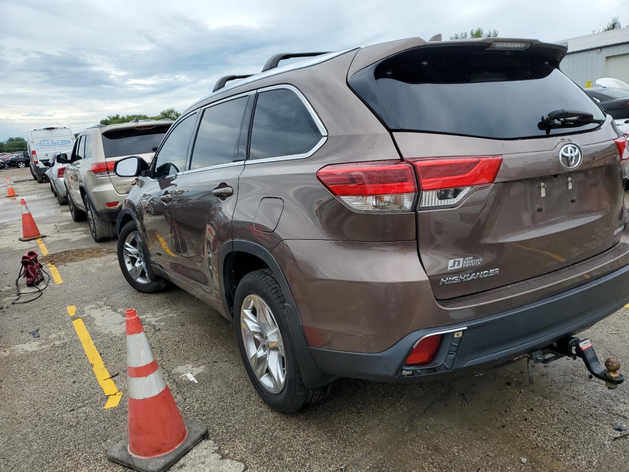 TOYOTA HIGHLANDER LIMITED