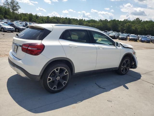 MERCEDES-BENZ GLA 250 2019 white  gas WDCTG4EB6KU013447 photo #4