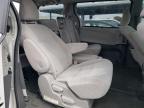 TOYOTA SIENNA LE photo