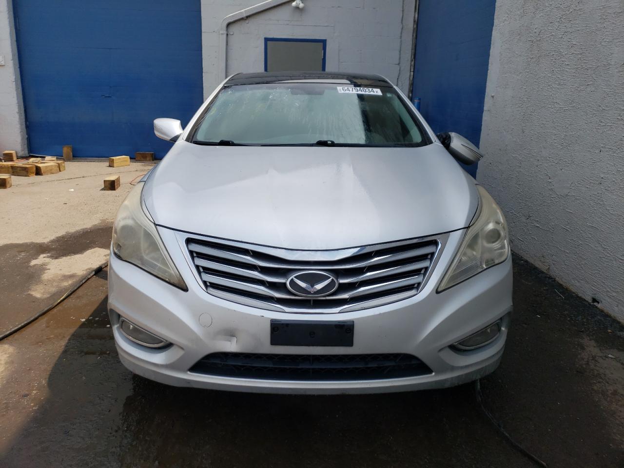 Lot #2974776127 2012 HYUNDAI AZERA GLS