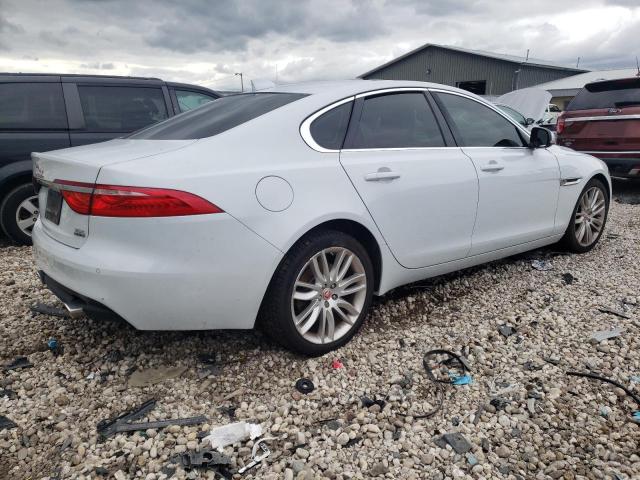 VIN SAJBN4EV7JCY54295 2018 Jaguar XF, Portfolio Le no.3