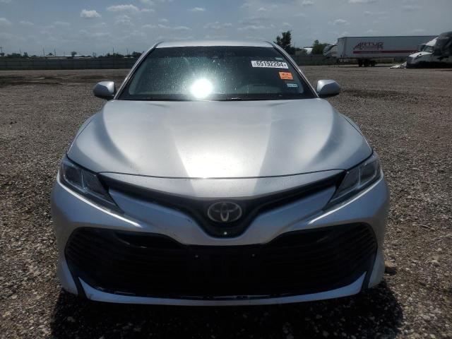 VIN 4T1B11HK3JU588967 2018 Toyota Camry, L no.5