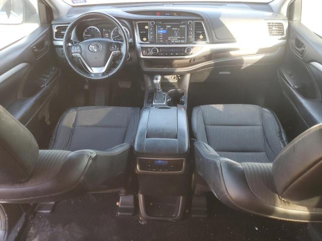 VIN 5TDZZRFH8JS237395 2018 Toyota Highlander, LE no.8