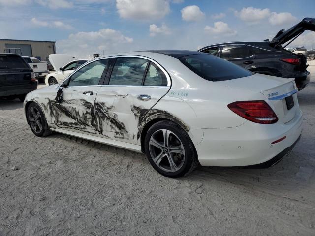 VIN WDDZF4JB2KA525237 2019 Mercedes-Benz E-Class, 300 no.2