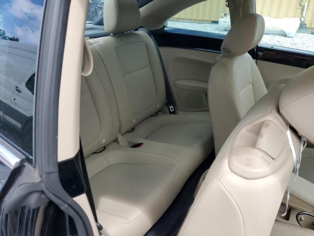 2018 VOLKSWAGEN BEETLE SE 3VWJD7AT3JM708572