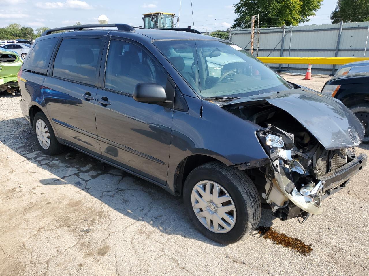 Lot #2886418877 2006 TOYOTA SIENNA CE