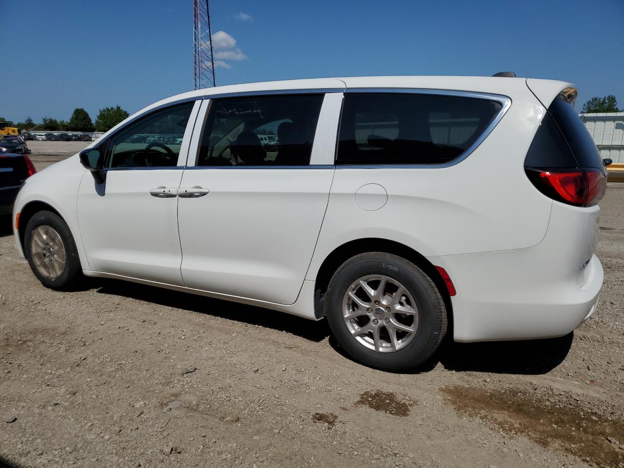 Lot #2938222489 2024 CHRYSLER VOYAGER LX