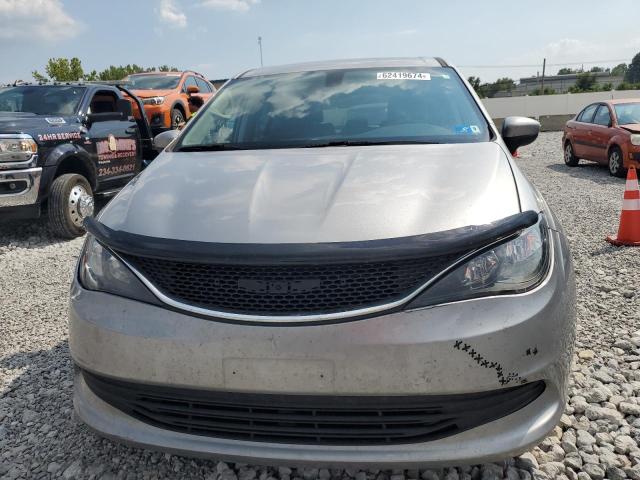 VIN 2C4RC1CG7HR771375 2017 Chrysler Pacifica, LX no.5