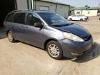 TOYOTA SIENNA XLE снимка