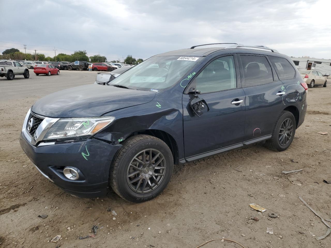 Nissan Pathfinder 2016 Wagon body style