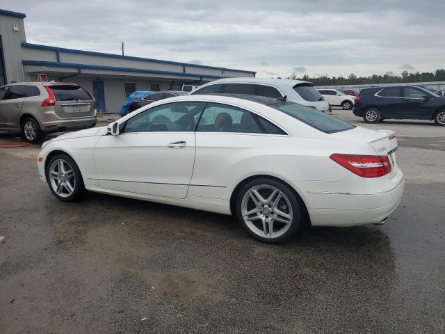 VIN WDDKJ8JB7DF214903 2013 Mercedes-Benz E-Class, 3... no.2