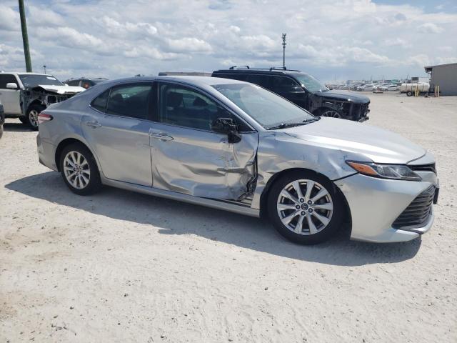 VIN 4T1B11HK7JU068481 2018 Toyota Camry, L no.4