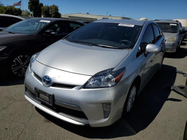 VIN JTDKN3DP0F3065960 2015 Toyota Prius no.1