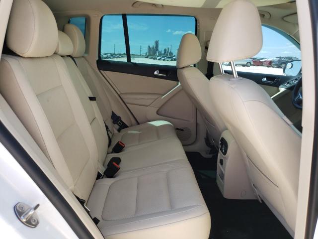 2015 VOLKSWAGEN TIGUAN S - WVGAV7AX6FW556406