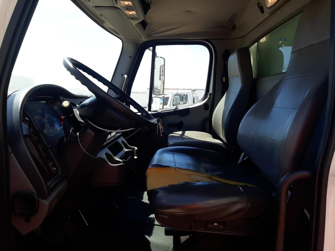 Lot #2945675712 2014 FREIGHTLINER M2 106 MED