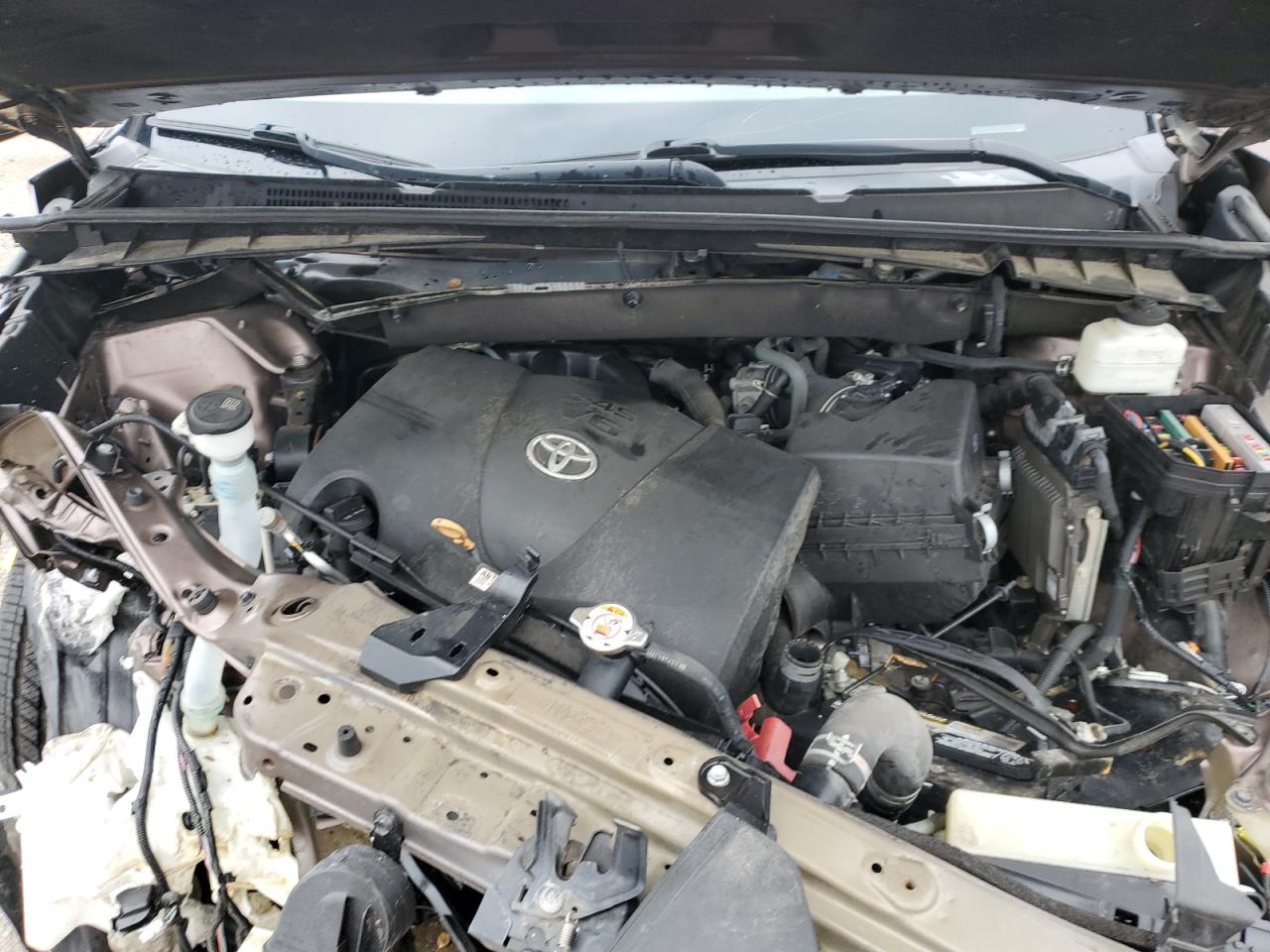 TOYOTA HIGHLANDER LIMITED