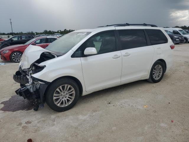 2016 TOYOTA SIENNA XLE 5TDYK3DC9GS698487  69239964