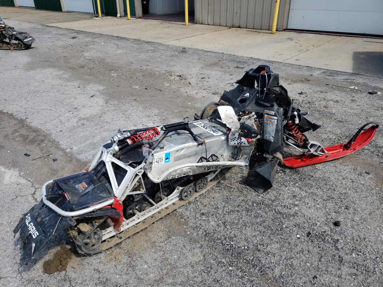 Lot #2905142798 2015 POLARIS SNOWMOBILE