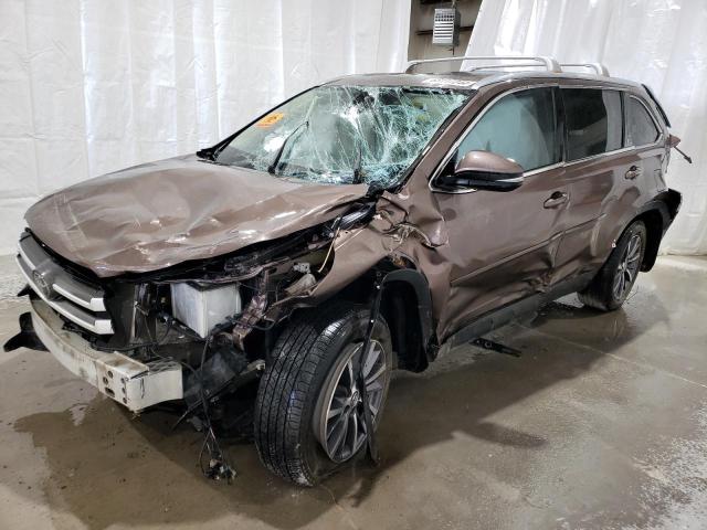 VIN 5TDJZRFH5KS966050 2019 Toyota Highlander, SE no.1