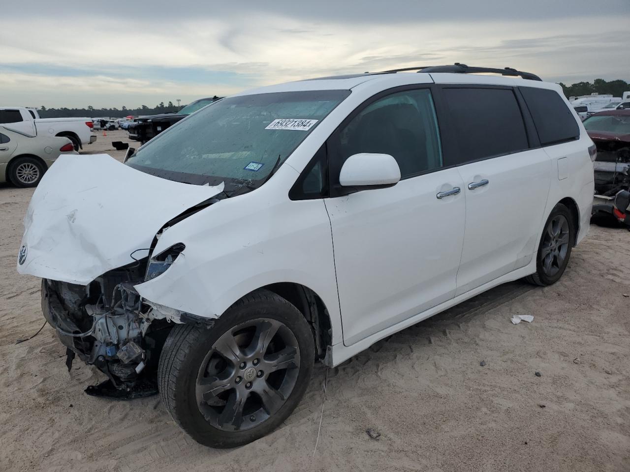 Toyota Sienna 2013 S grade