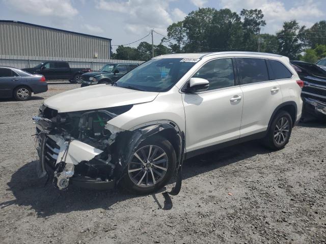 VIN 5TDKZRFH9KS557103 2019 Toyota Highlander, SE no.1