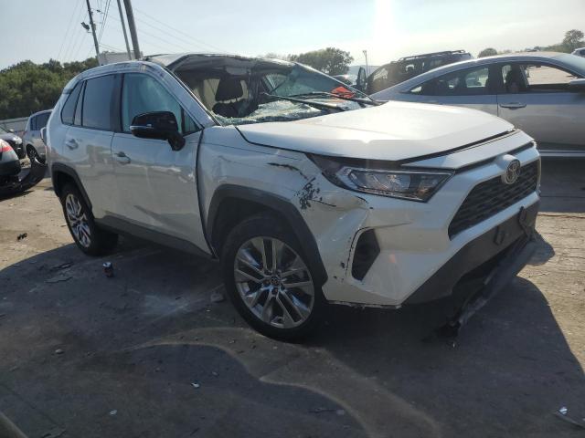 VIN 2T3C1RFV0MW159572 2021 Toyota RAV4, Xle Premium no.4