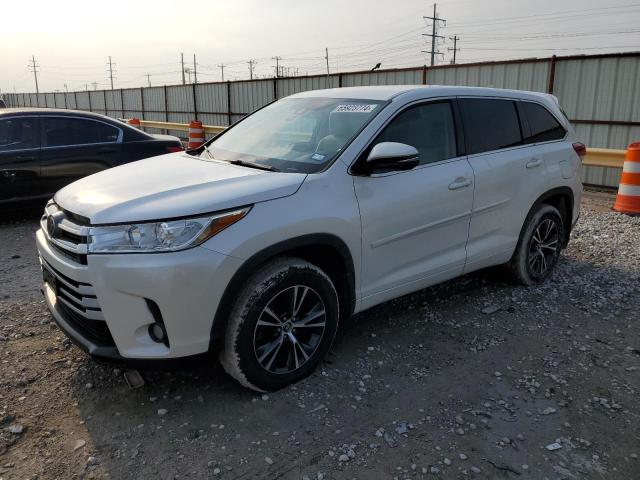 VIN 5TDZZRFH6JS282299 2018 Toyota Highlander, LE no.1