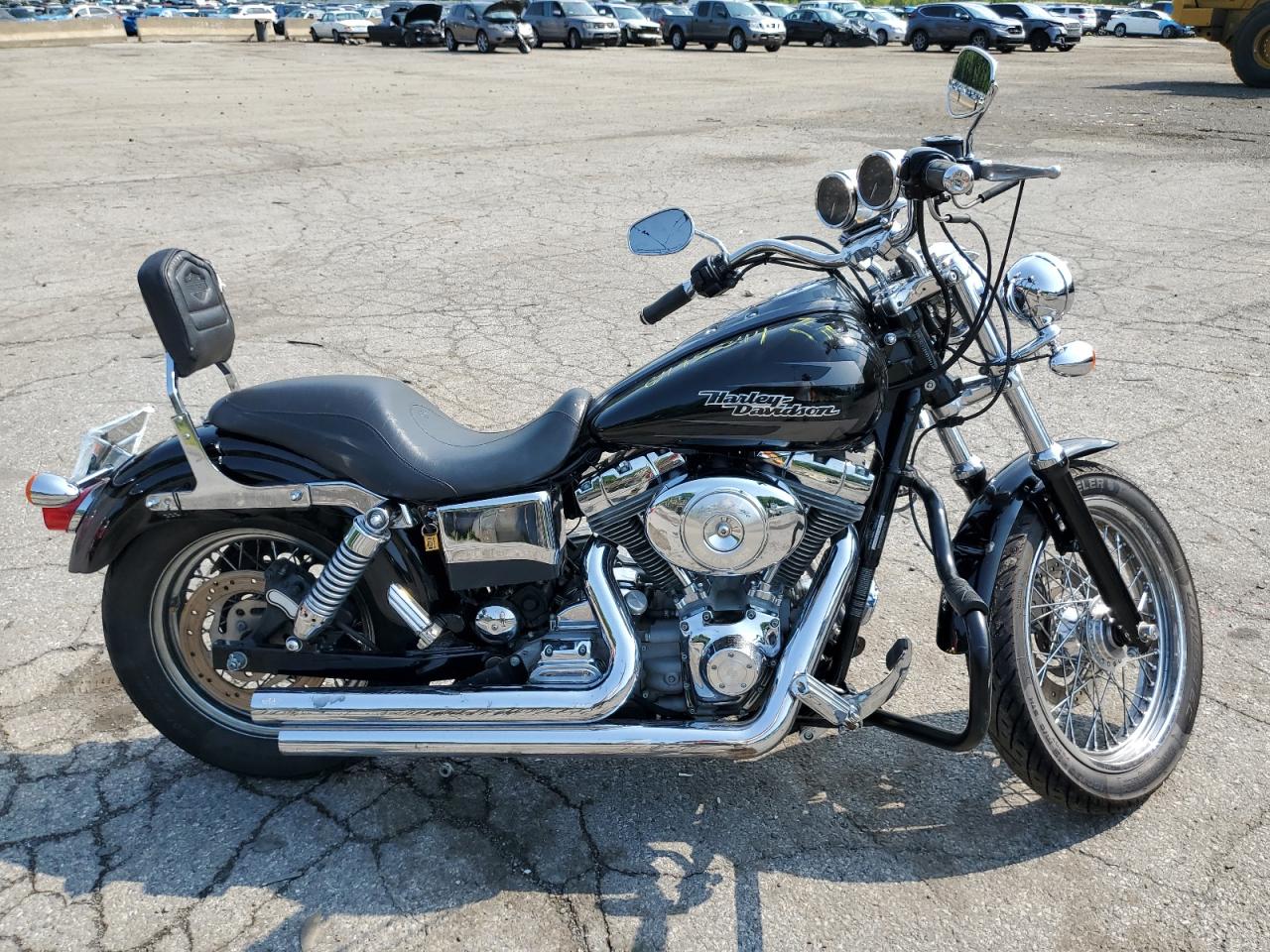 Harley Davidson Dyna Super Glide Custom 2005 FXDCI