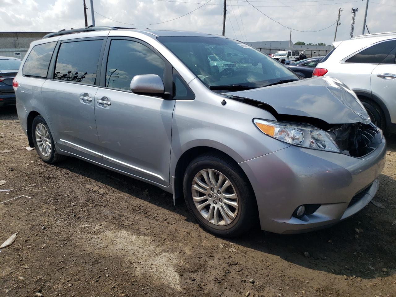 Lot #2986494260 2013 TOYOTA SIENNA XLE