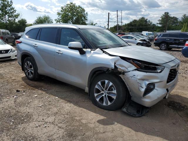 VIN 5TDGZRBH6MS071024 2021 Toyota Highlander, Xle no.4