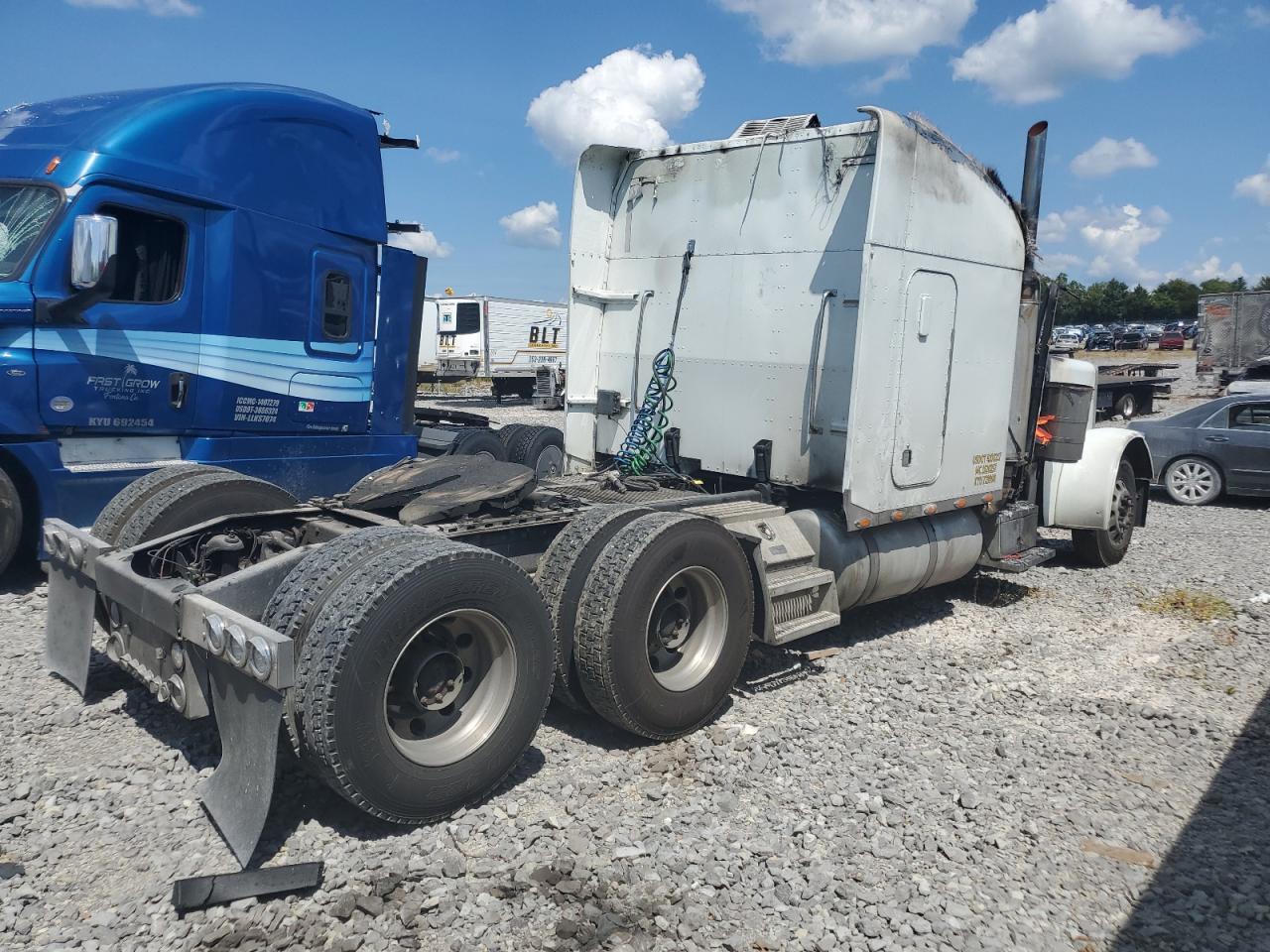 Lot #2940360097 2001 PETERBILT 379