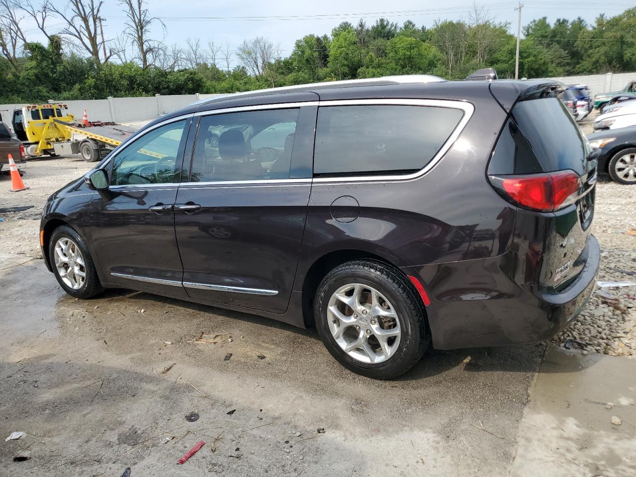 Lot #2792062248 2018 CHRYSLER PACIFICA L