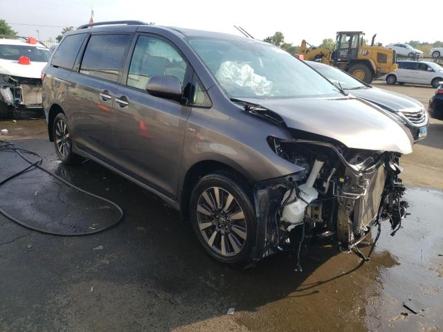 VIN 5TDDZ3DC0KS214063 2019 Toyota Sienna, Xle no.4