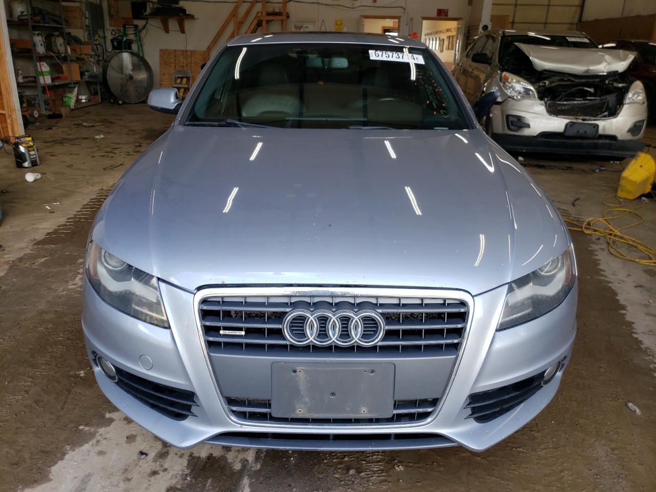 2010 Audi A4, PRESTIGE