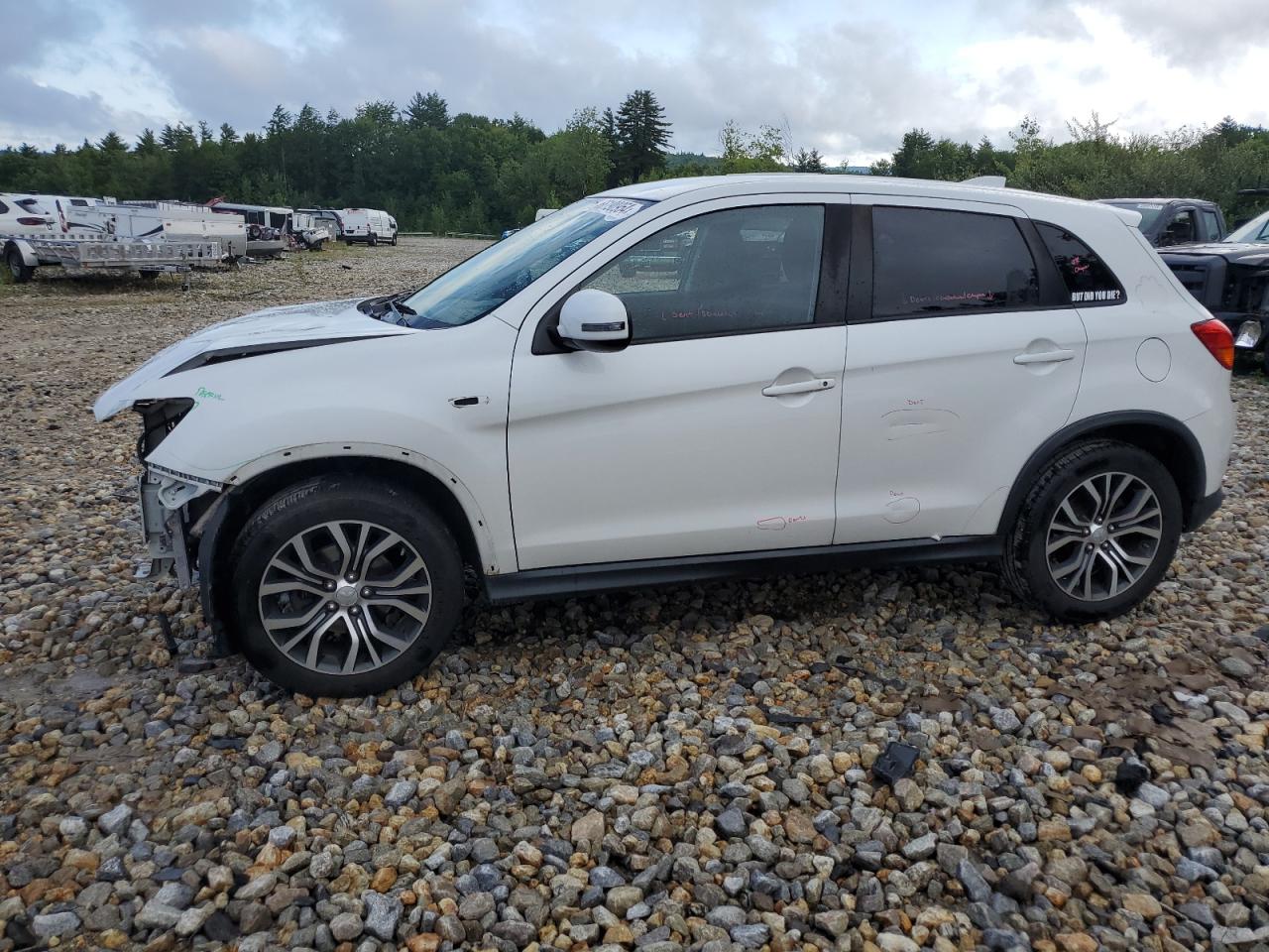 Mitsubishi Outlander Sport 2017 Medium