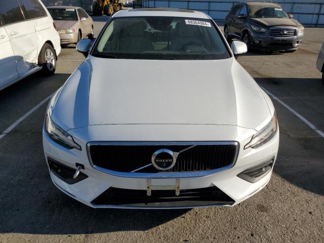 VIN 7JR102FKXKG010880 2019 Volvo S60, T5 Momentum no.5