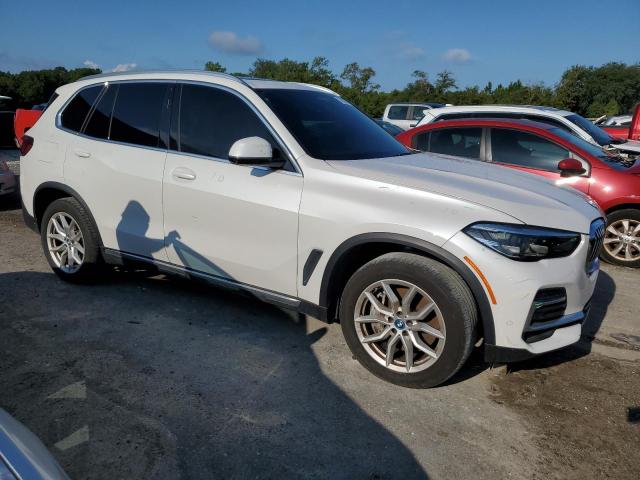 VIN 5UXTA6C05N9J19074 2022 BMW X5, Xdrive45E no.4