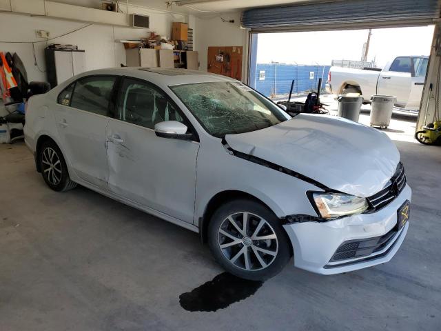 2018 VOLKSWAGEN JETTA SE - 3VWDB7AJ0JM240379