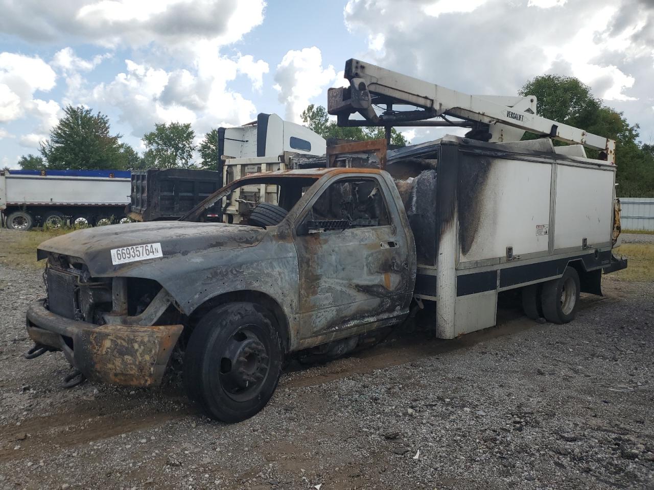 DODGE RAM 5500 S 2011 burn chassis diesel 3D6WA7EL0BG542713 photo #1