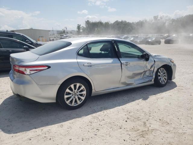 VIN 4T1B11HK7JU068481 2018 Toyota Camry, L no.3