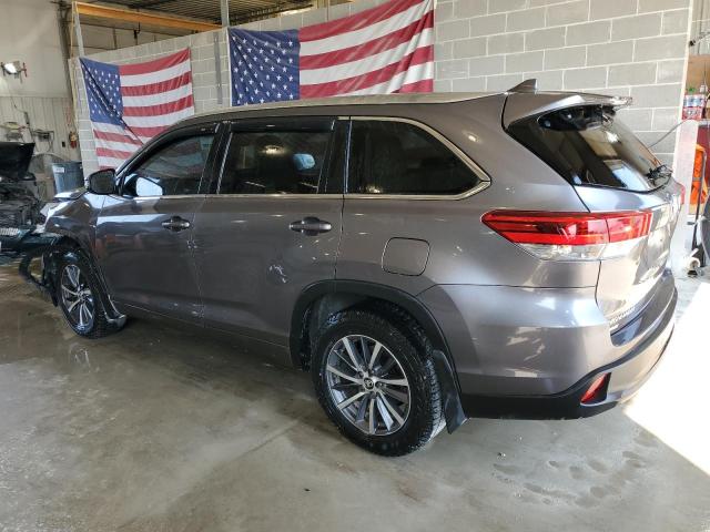 VIN 5TDJZRFH0JS548994 2018 Toyota Highlander, SE no.2