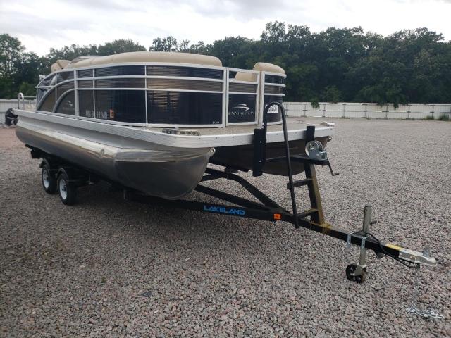 Global Auto Auctions: 2017 BENN PONTOON