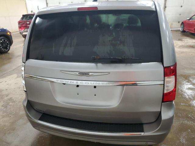 2015 CHRYSLER TOWN & COU - 2C4RC1HG3FR554637