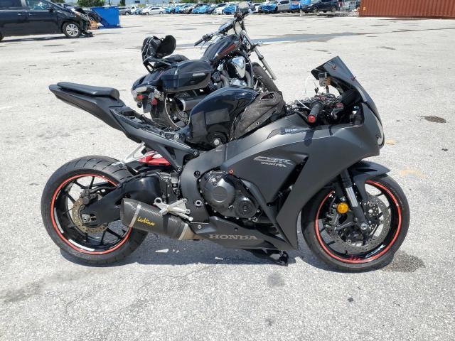 2016 HONDA CBR1000 RR #3023940256