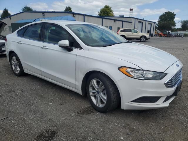 VIN 3FA6P0HD6JR251688 2018 Ford Fusion, SE no.4