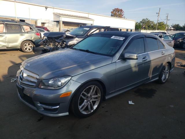 VIN WDDGF8AB4DR254572 2013 Mercedes-Benz C-Class, 3... no.1